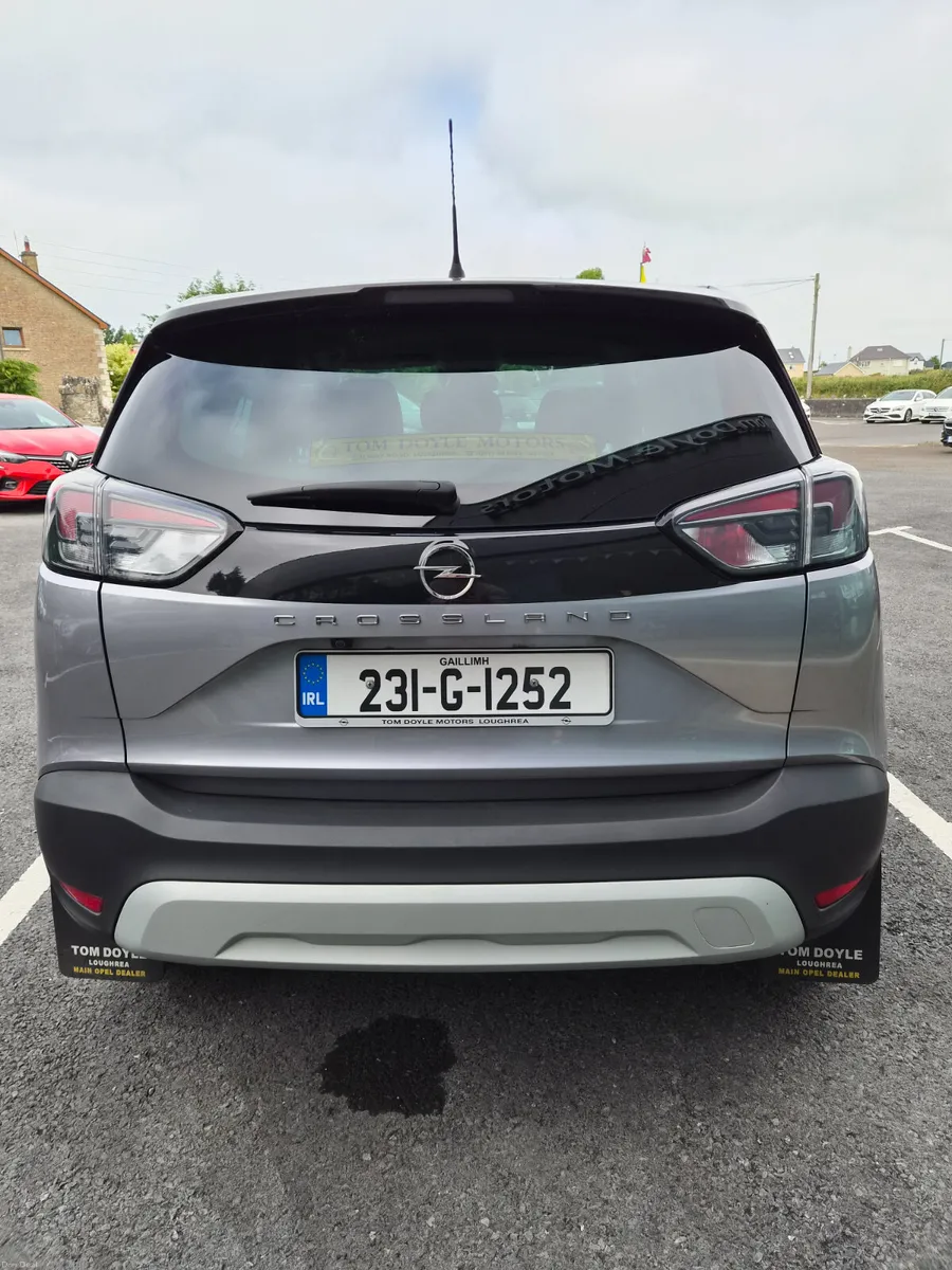 Opel Crossland 2023 1.2L Petrol Manual - Image 4