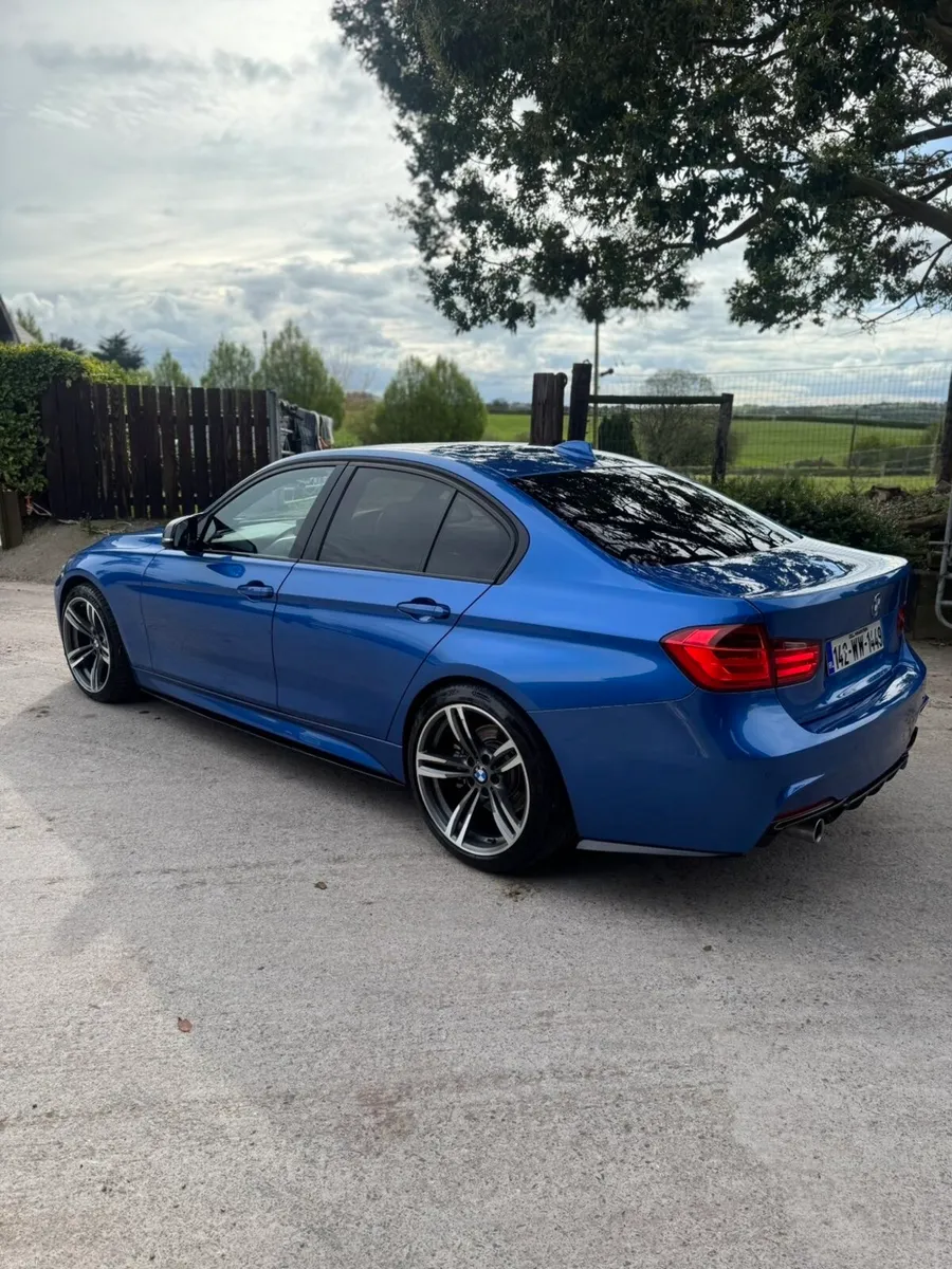 BMW 3 Series 335i - Image 2