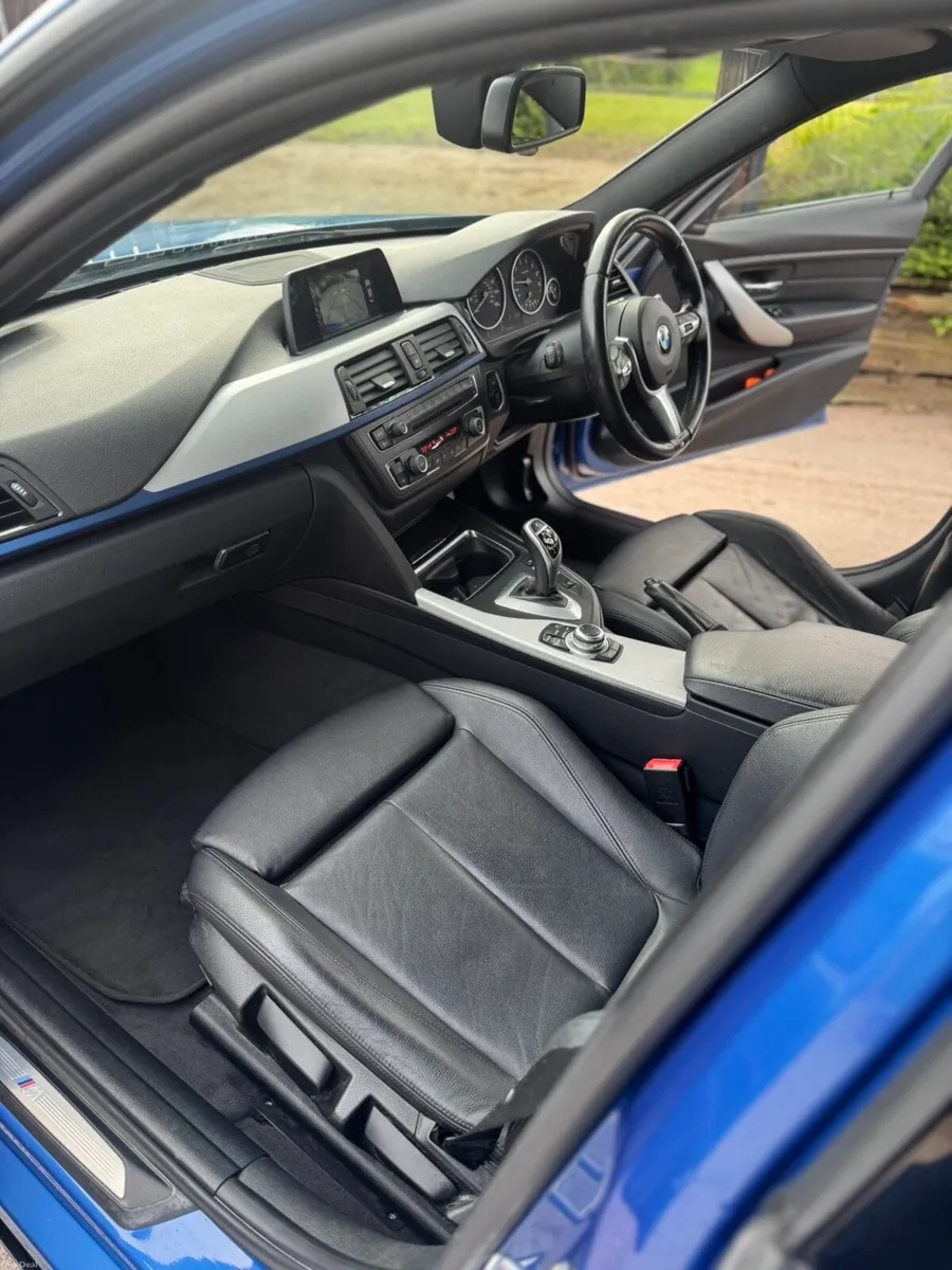 BMW 3 Series 335i - Image 6