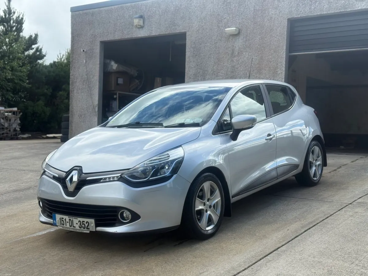 Renault Clio 1.2 petrol - Image 1
