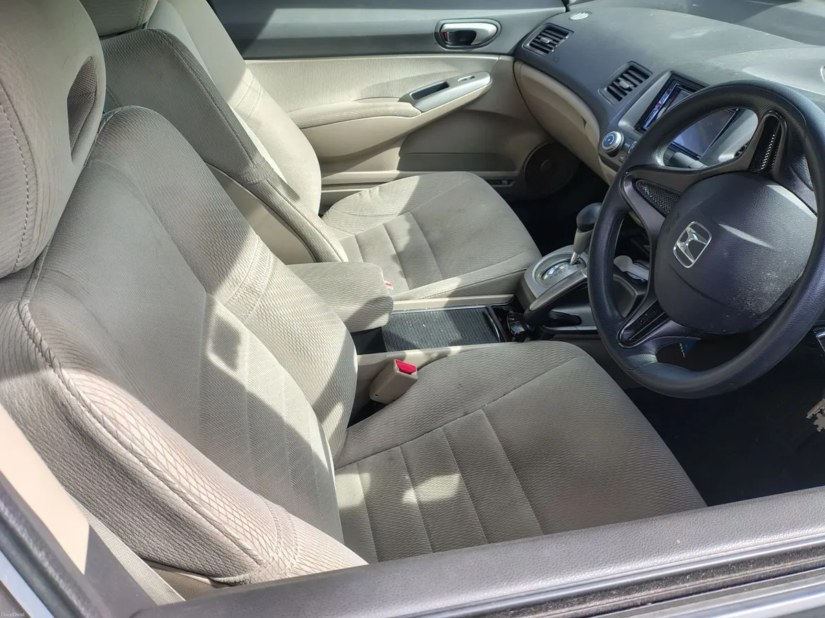 Honda Civic 2010 - Image 4