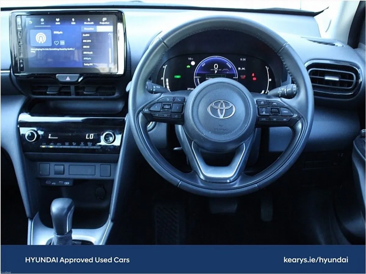 Toyota Yaris Cross 1.5 Hybrid Luna - Image 4