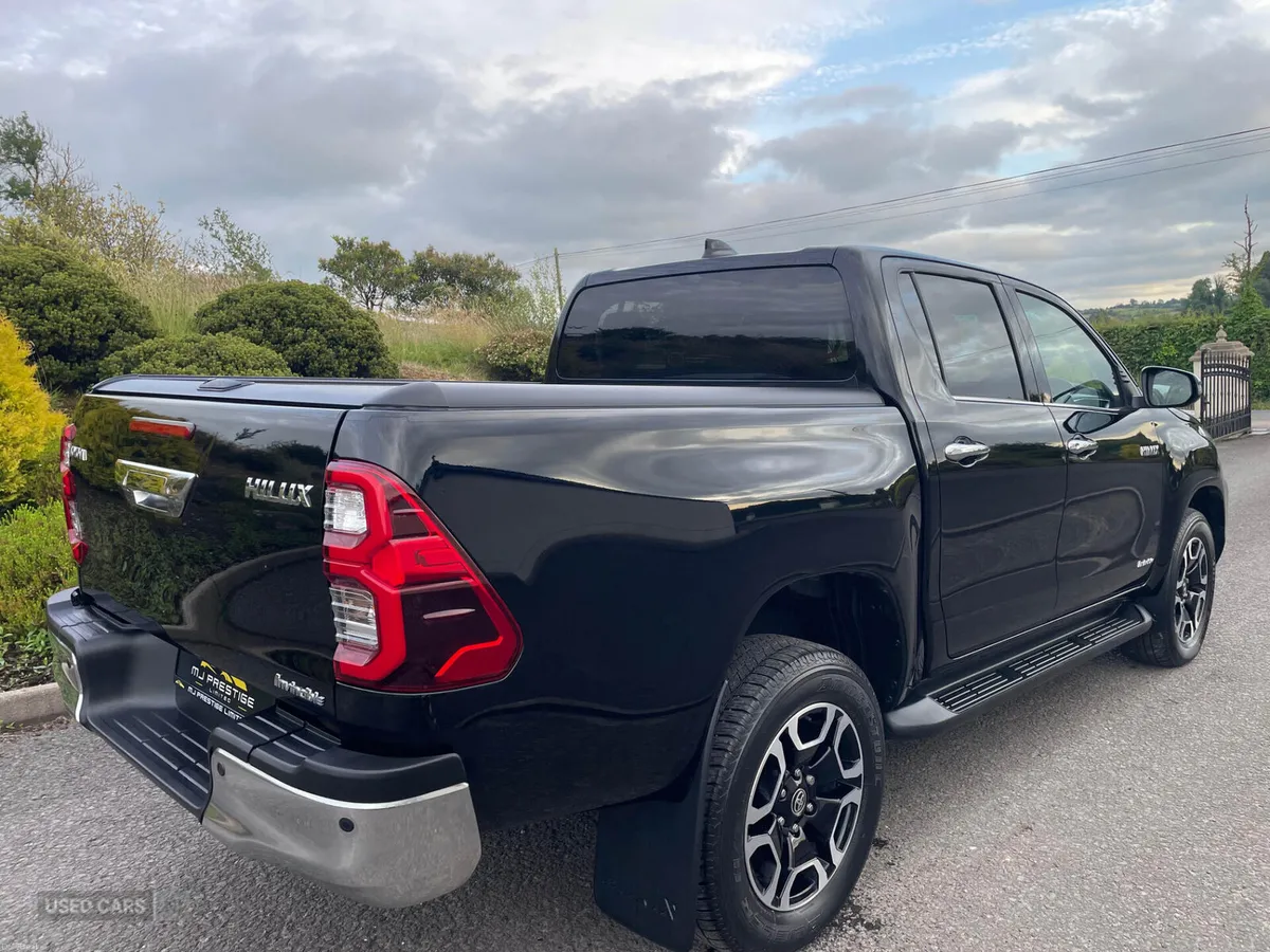 Toyota Hilux DIESEL - Image 2
