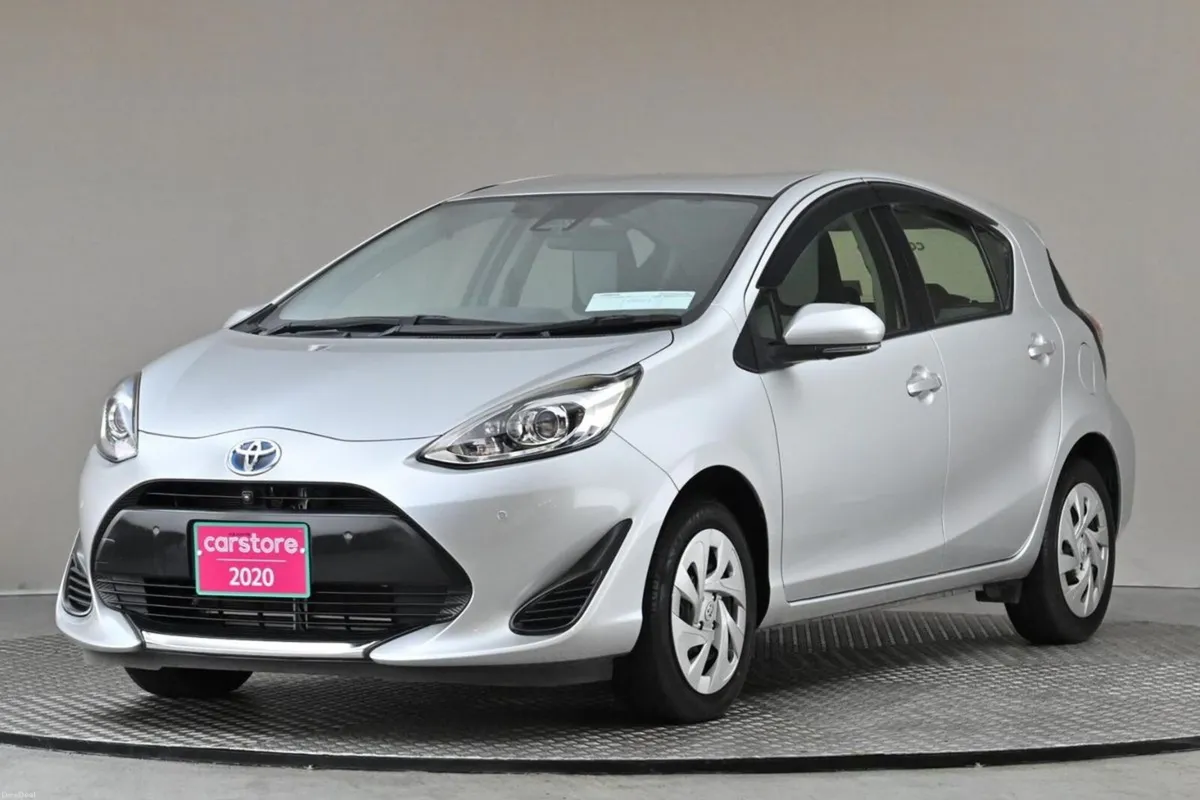 Toyota Aqua 1.5 VVT-i HYBRID **360 PAN CAM**ANDROI - Image 3