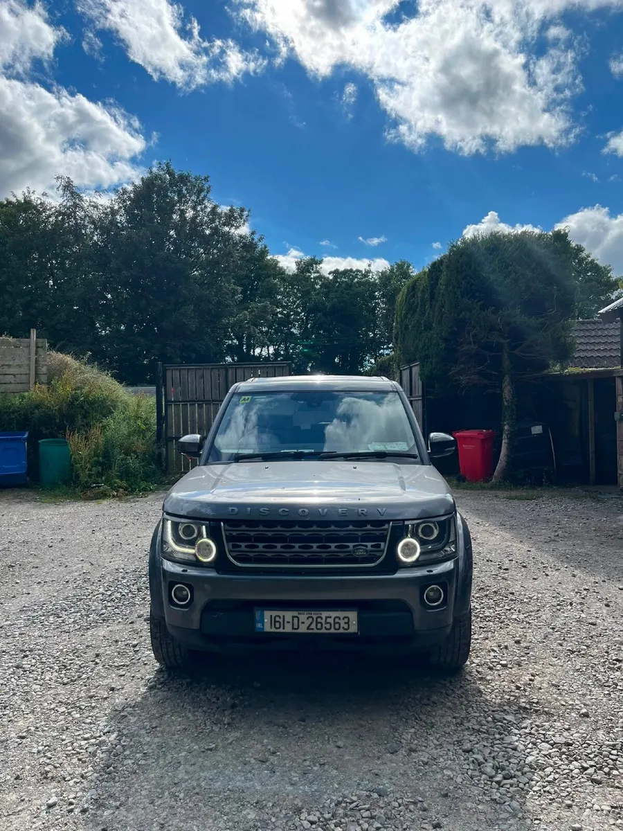 Land Rover Discovery 2016 - Image 1