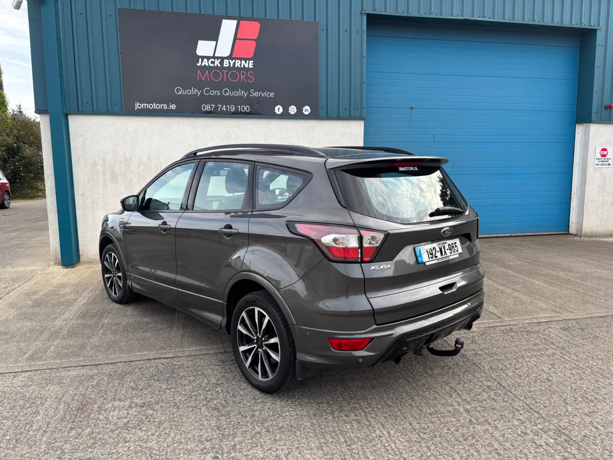 Ford Kuga ST-LINE - Image 5