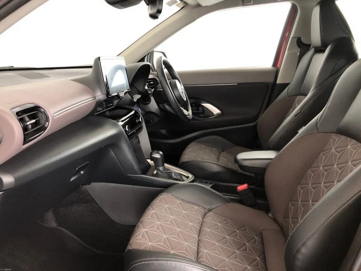 Toyota Yaris Cross YARIS CROSS SOL - Image 6