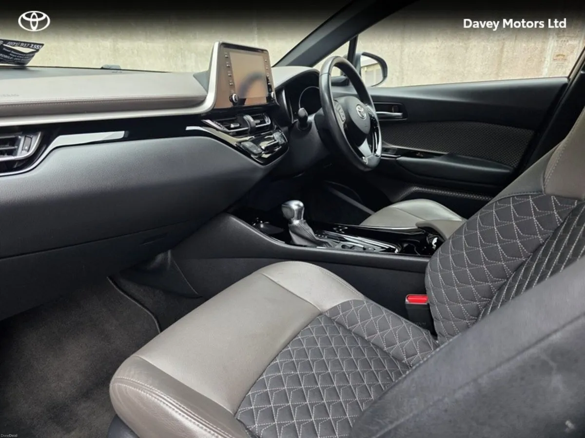 Toyota C-HR 1.8 HYBRID SOL 4DR AUTO - Image 6