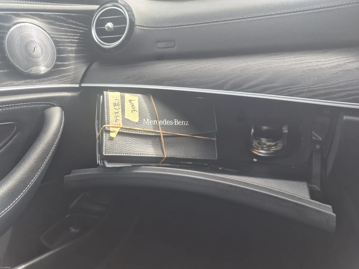 Mercedes-Benz E220d AMG - Image 4