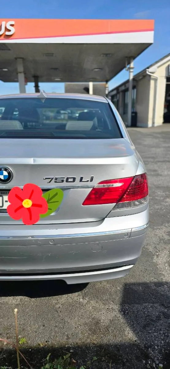 BMW 750Li - Image 4