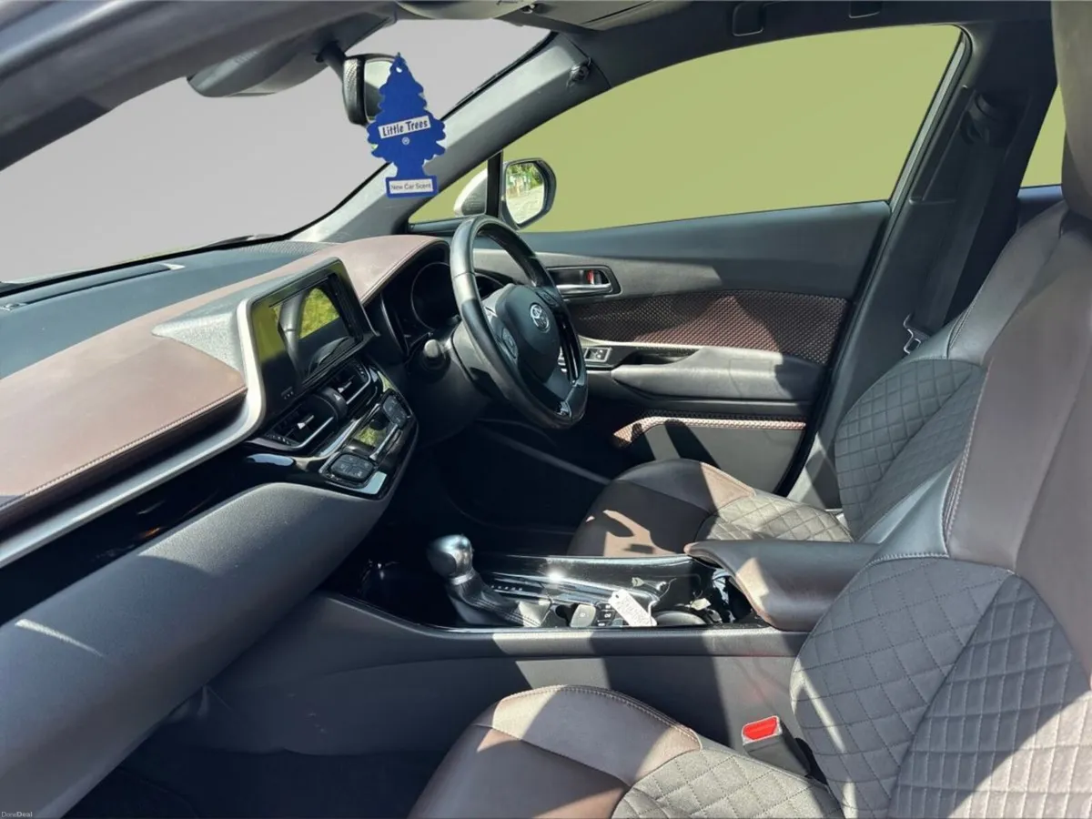 Toyota C-HR 1.8 HYBRID LUNA - Image 4