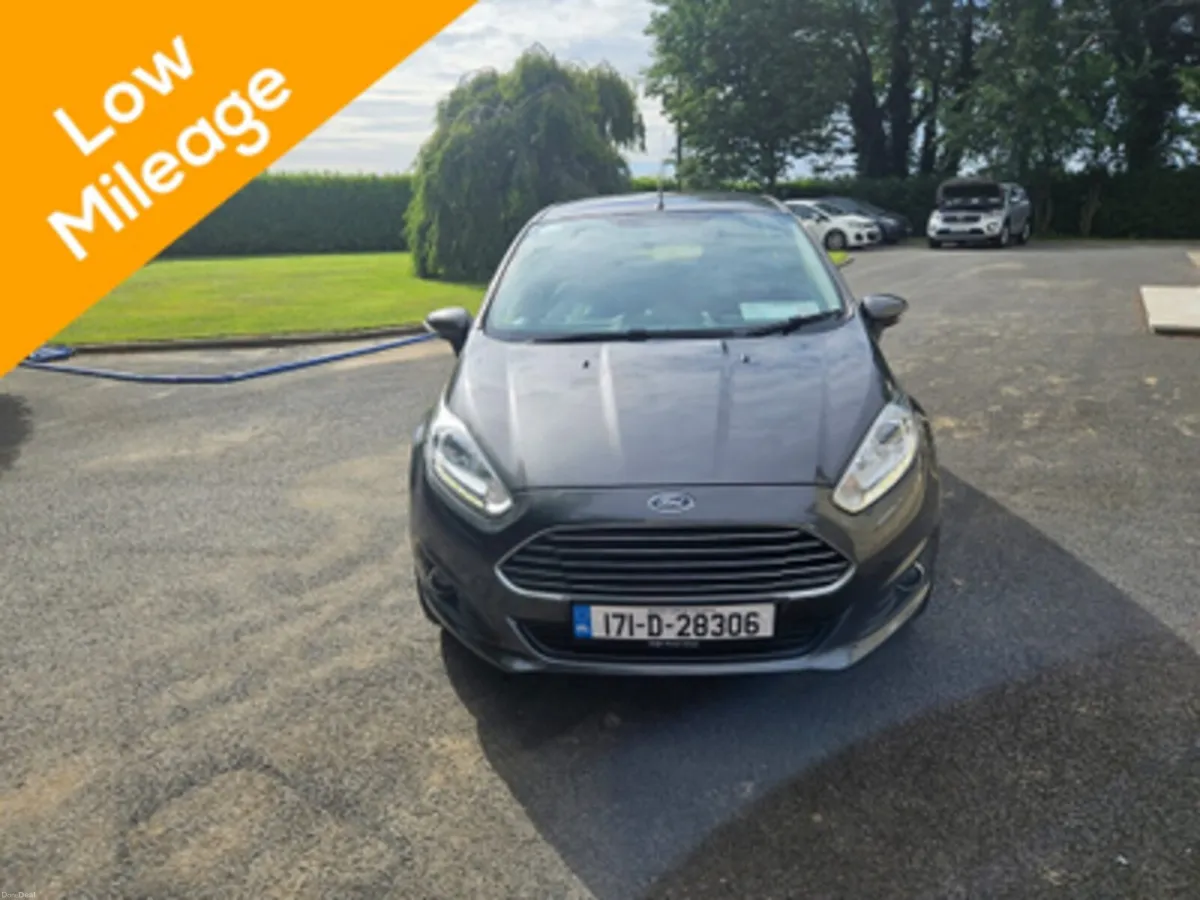2017 Ford Fiesta 1.25 Titanium - ONLY 45K Kms!! - Image 2