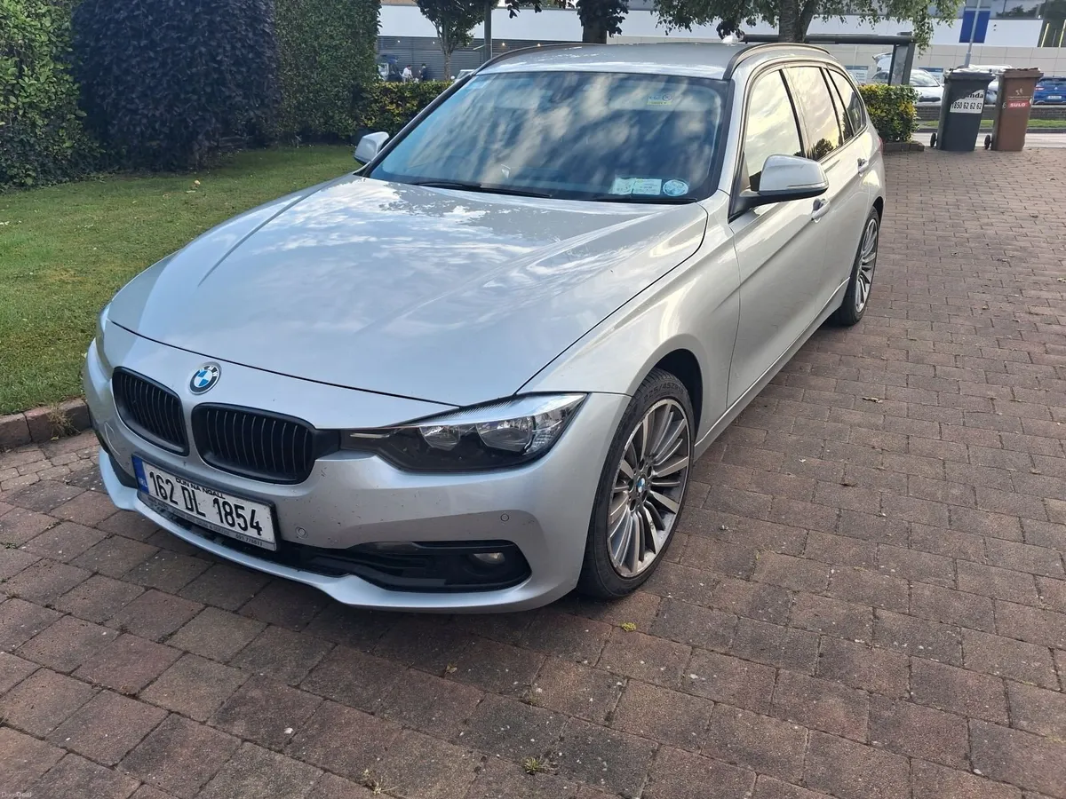 BMW 330d Estate Lux - Image 1