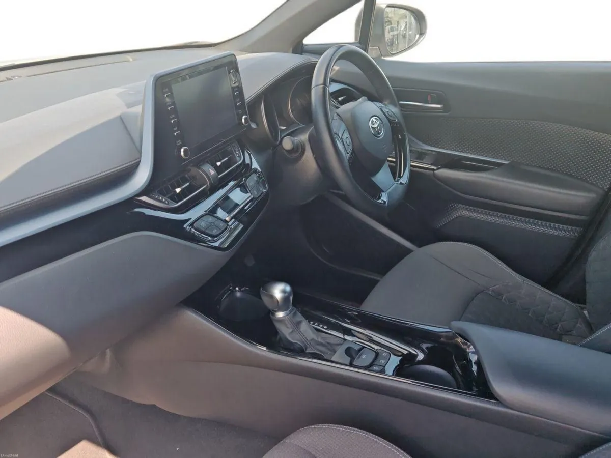 Toyota C-HR 1.8 HYBRID SPORT BITONE - Image 4