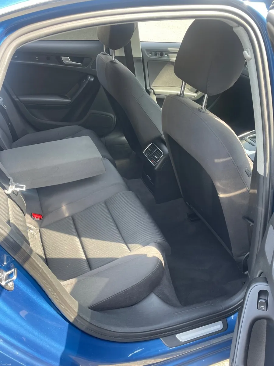 Audi A4 2010 - Image 3