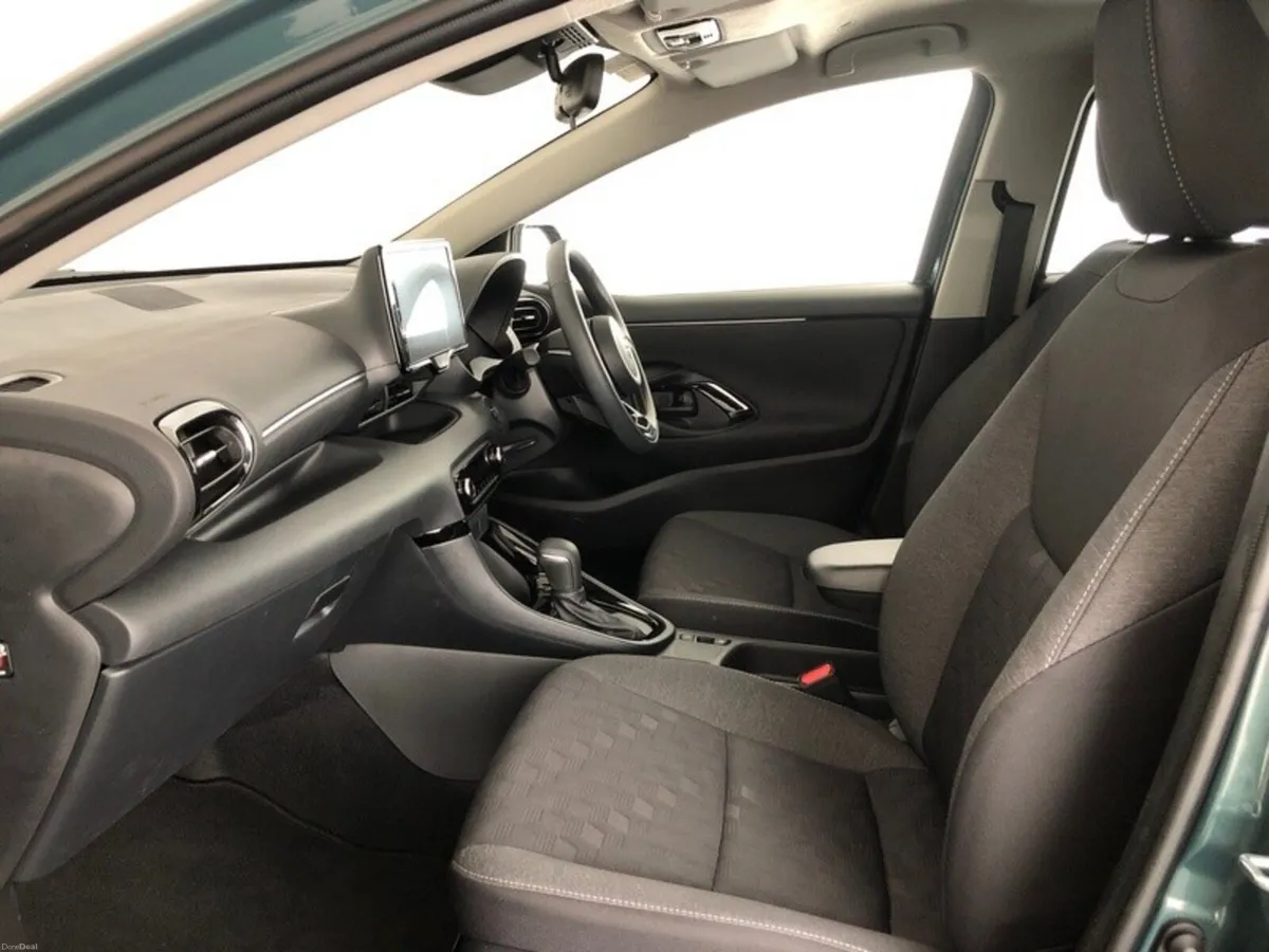 Toyota Yaris Luna Sport - Image 6