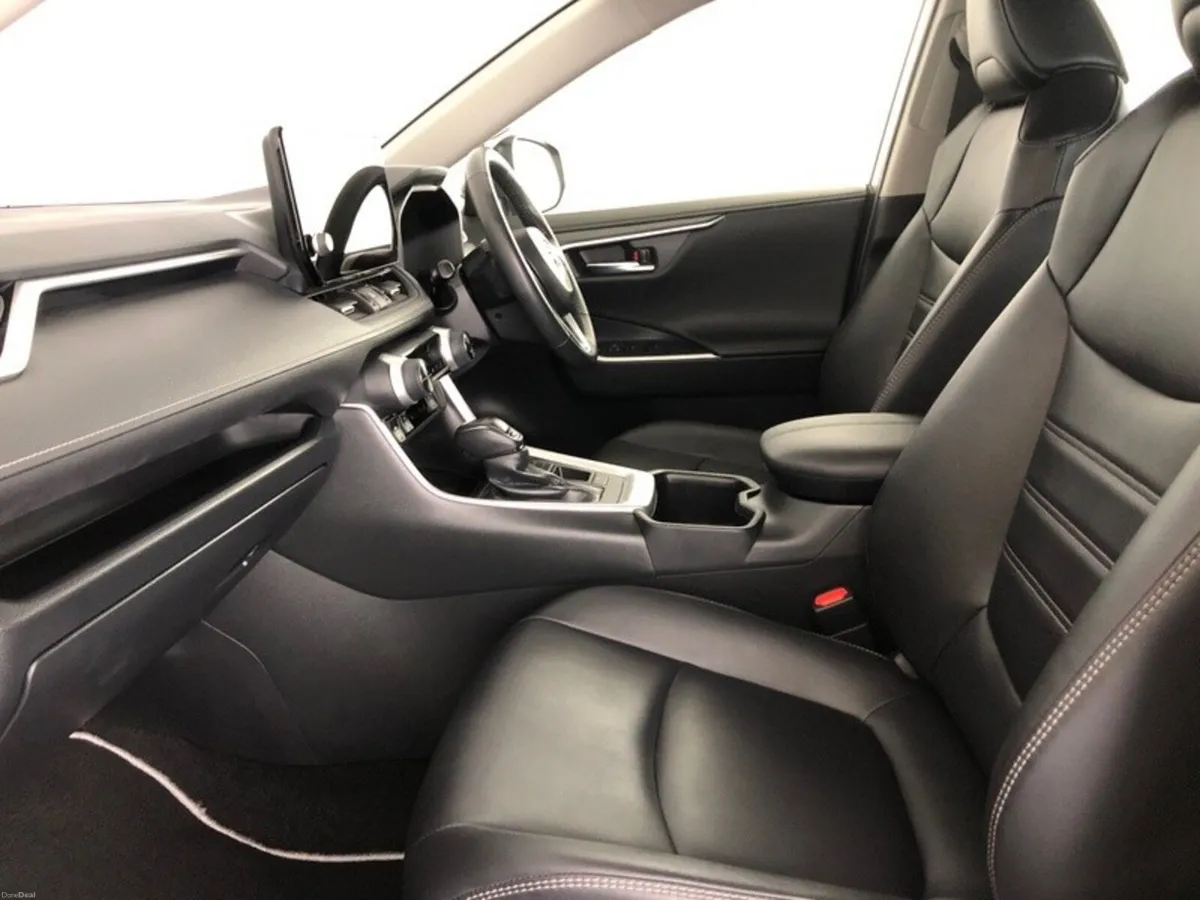 Toyota RAV4 RAV4 HYBRID SOL - Image 6