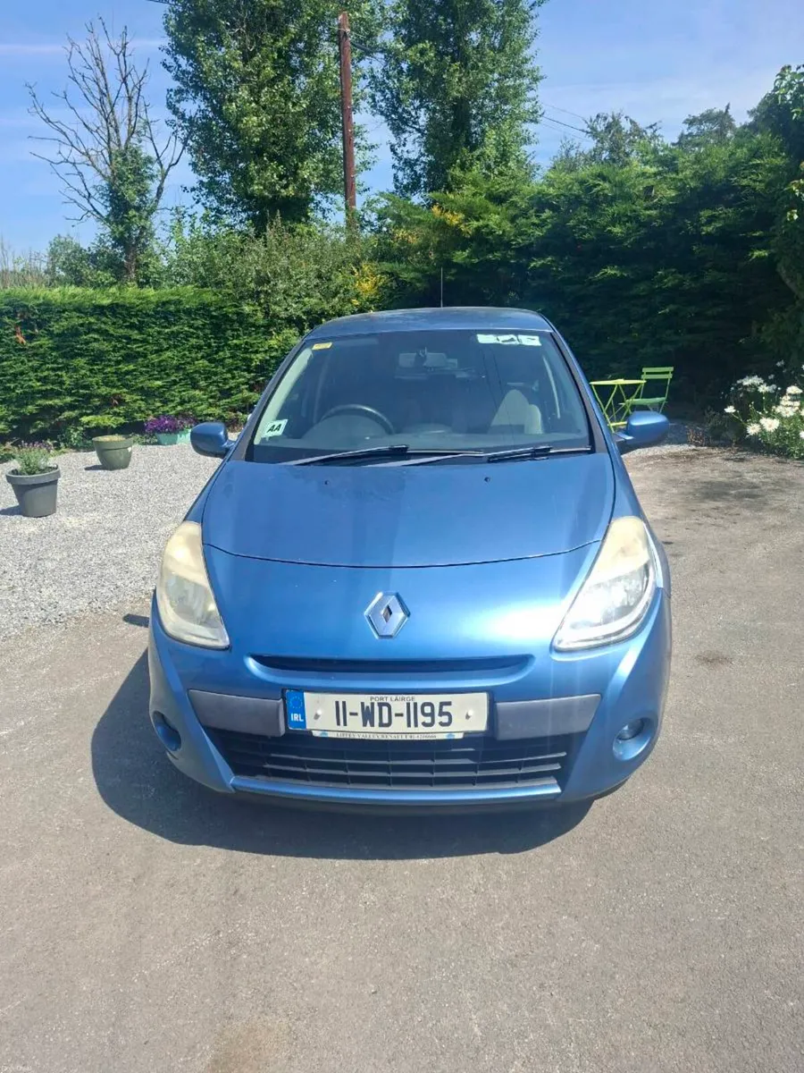 Lovely clean Renault Clio - Image 1