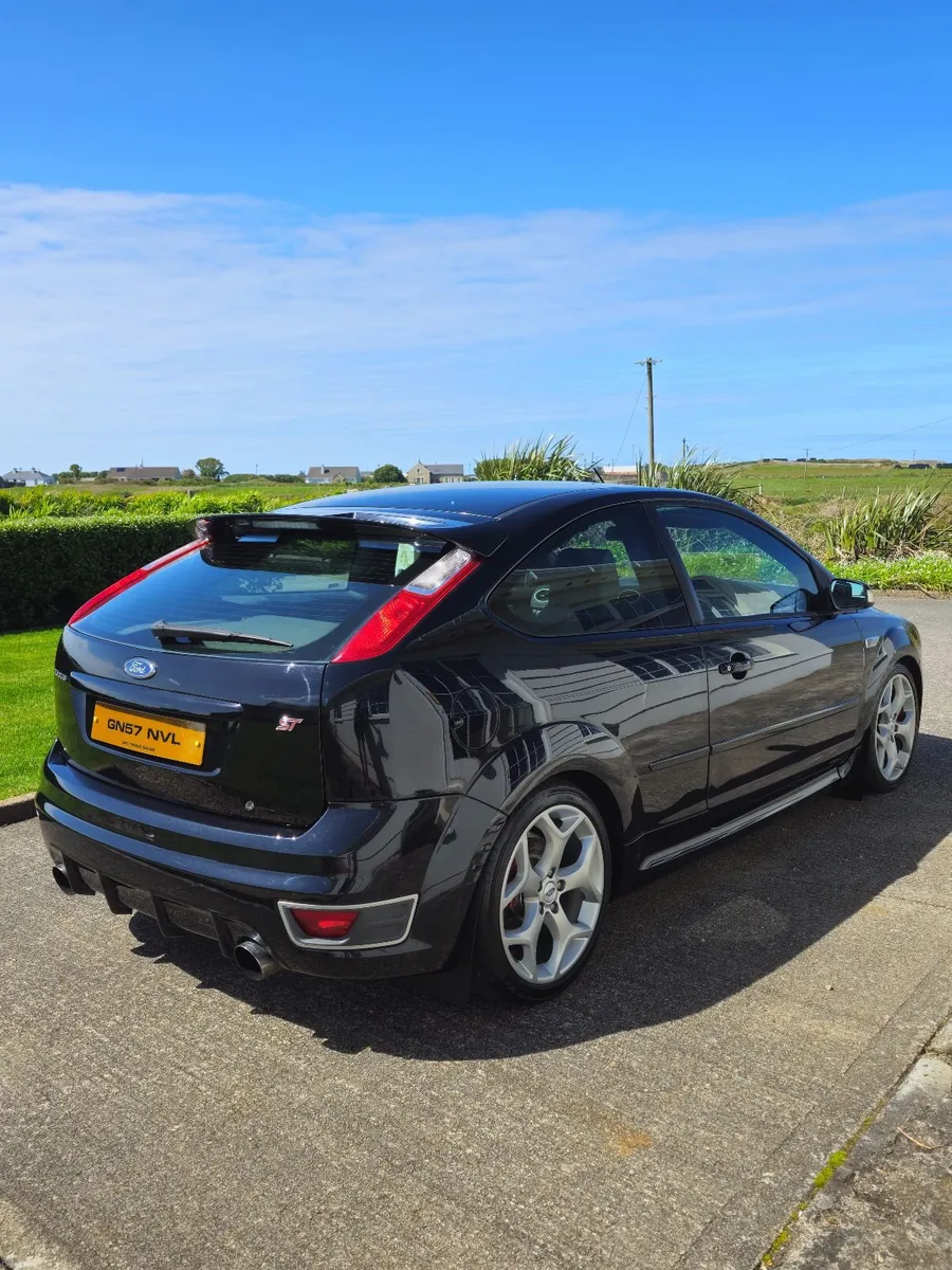 • • Ford Focus 2007 ST3 €5995• • 089 9868532 - Image 1