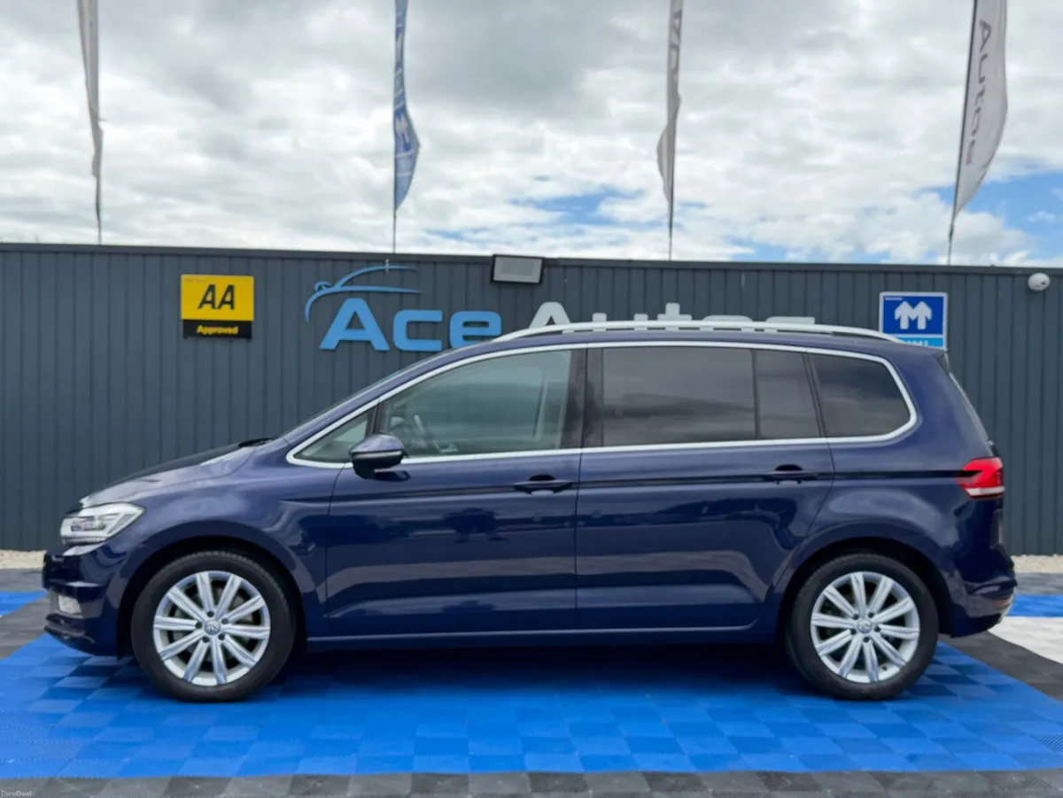 Volkswagen Touran HIGHLINE - 2.0L DIESEL - 7 SEATS - Image 4