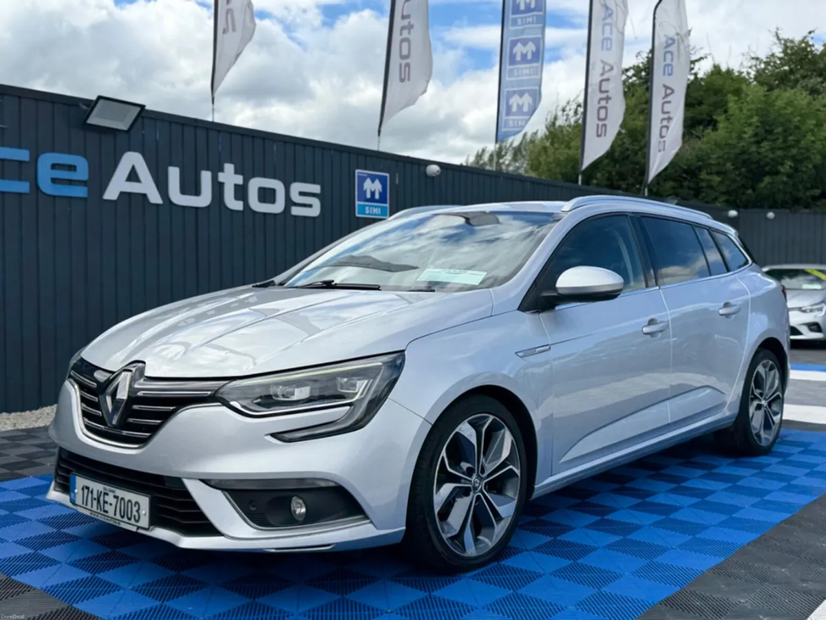 Renault Megane SIGNATURE NAV - 1.6 DIESEL - MANUAL - Image 2