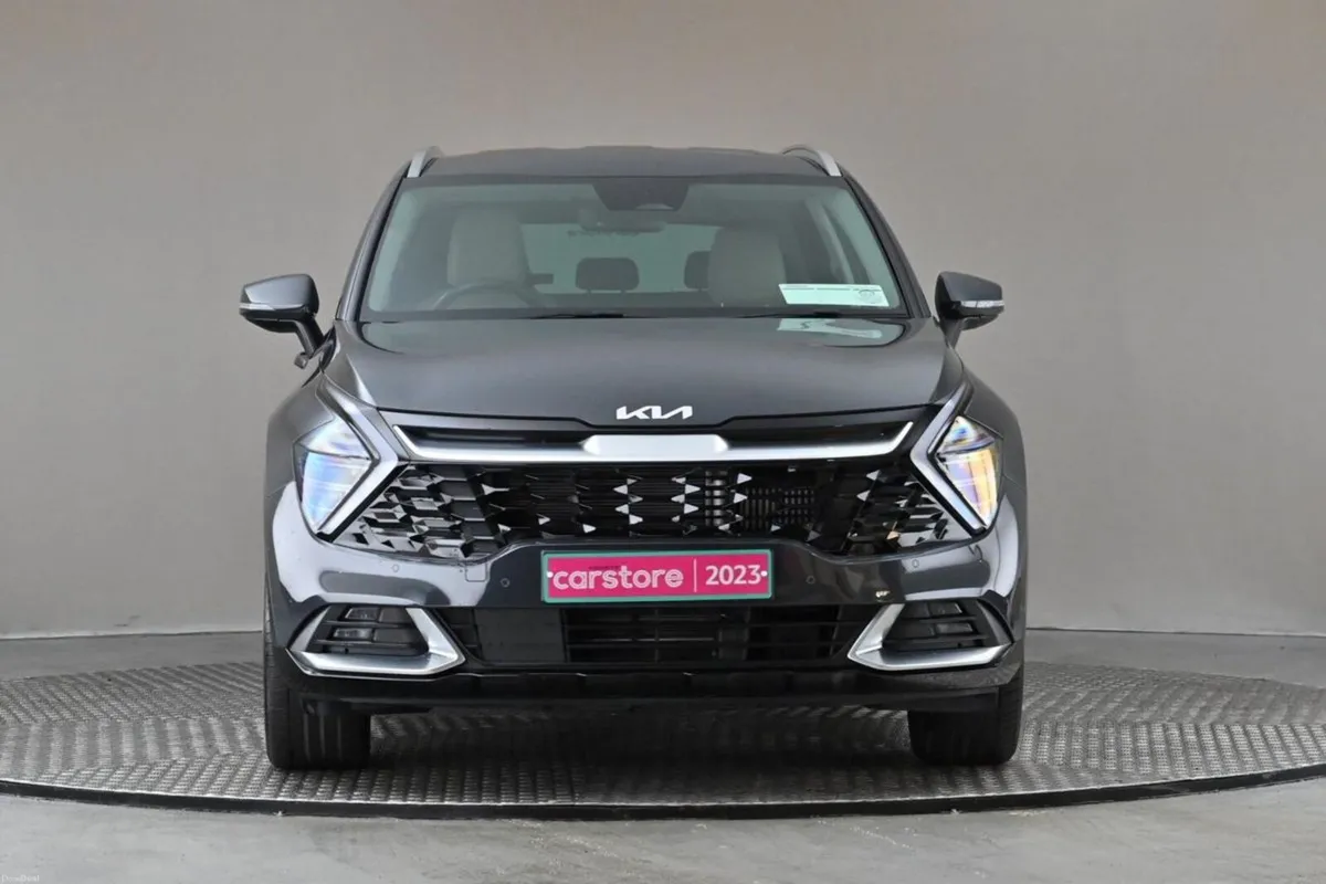 Kia Sportage 1.6 PHEV K4 MY23**FULL BEIGE LEATHER* - Image 2