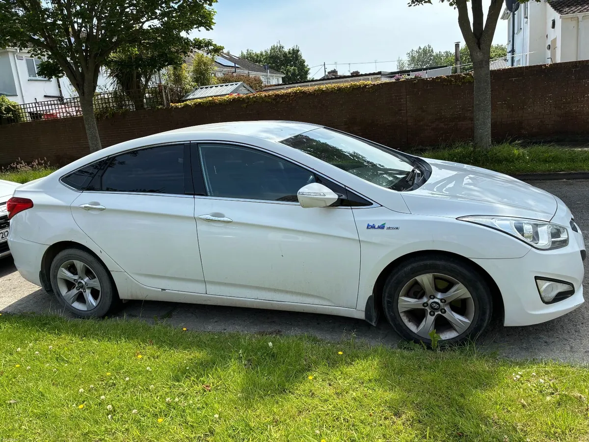 Hyundai i40 2013 - Image 2
