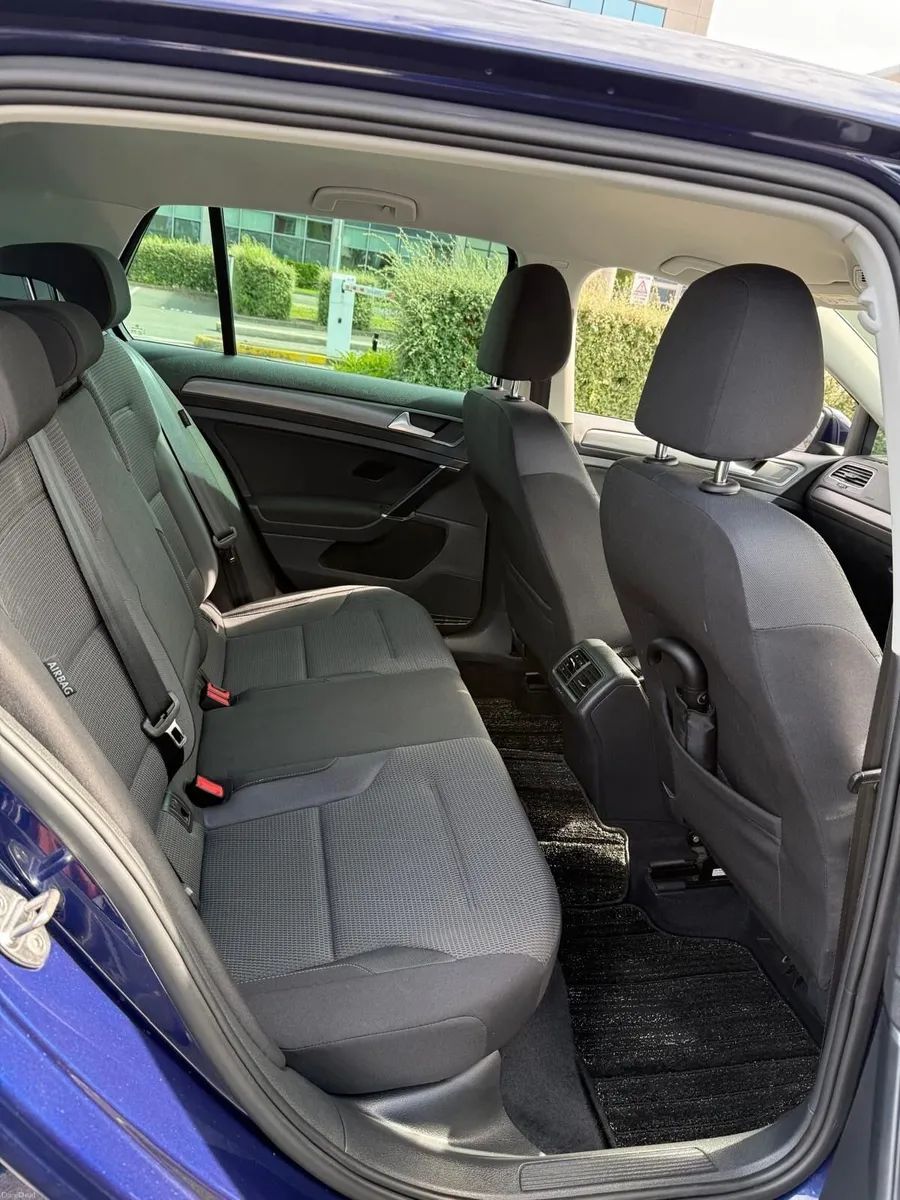 2018 Volkswagen Golf 1.2 TSI Automatic low-mileage - Image 4