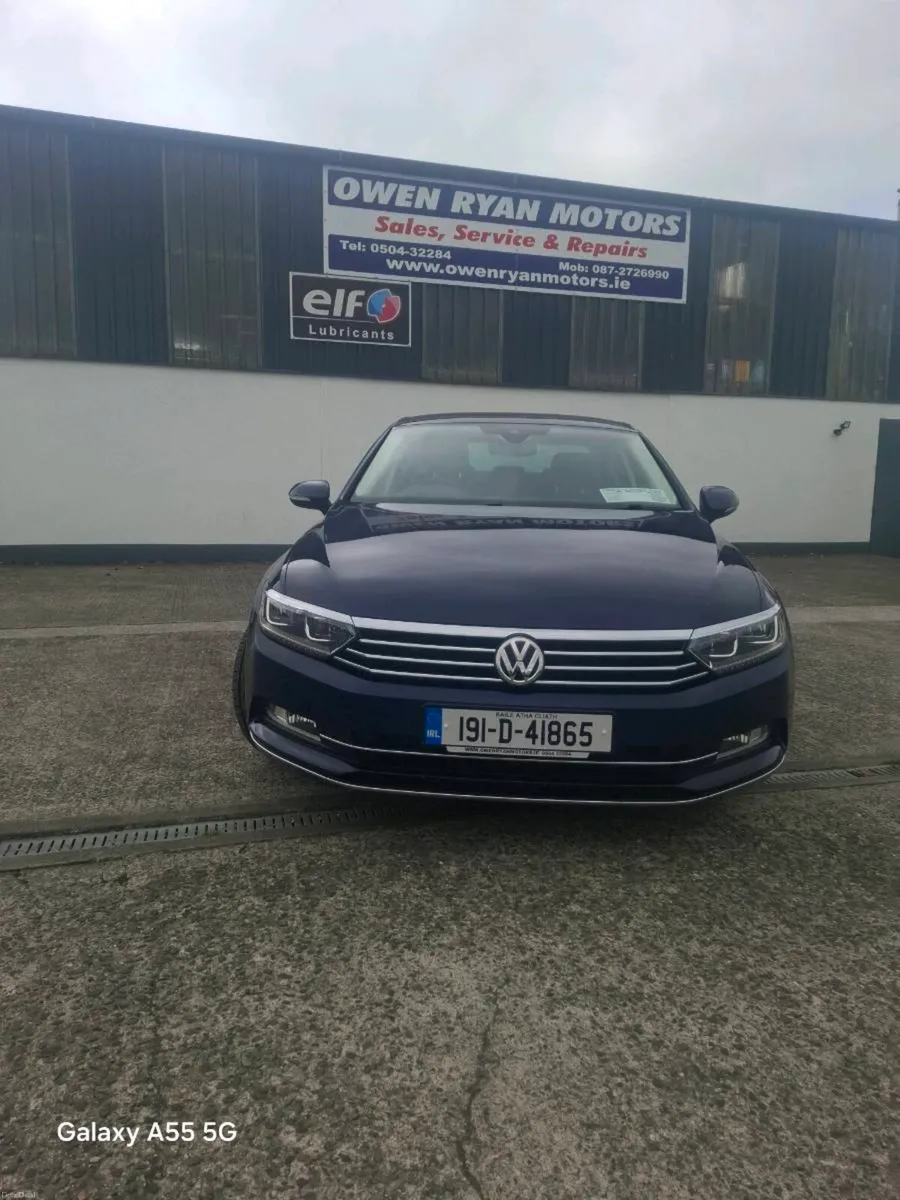 VOLKSWAGEN PASSAT HILINE DIESEL @ OWEN RYAN MOTORS - Image 1