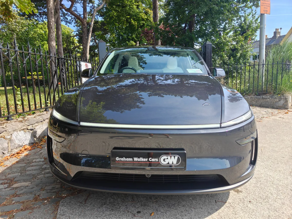 2025 (251)Tesla Model Y AWD Long Range *New Model* - Image 3
