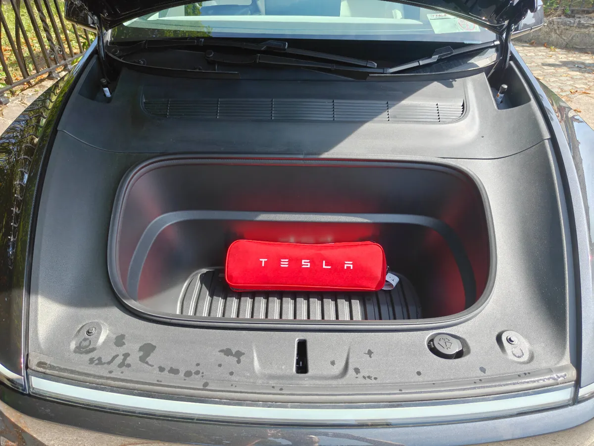 2025 (251)Tesla Model Y AWD Long Range *New Model* - Image 5