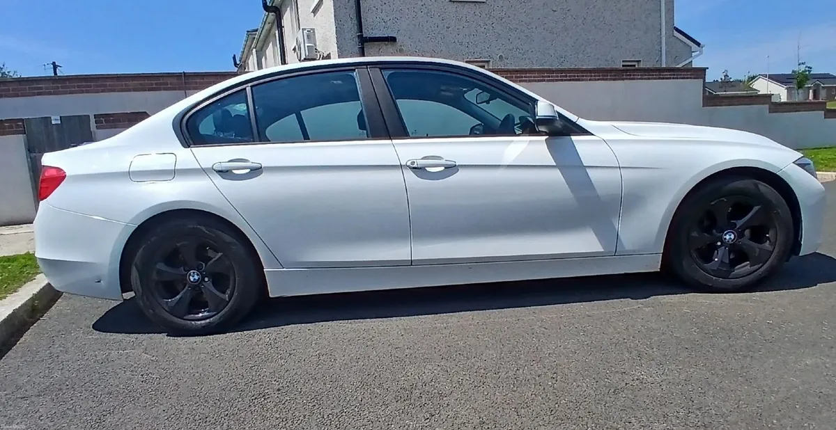 BMW 3-Series 2013 - Image 4