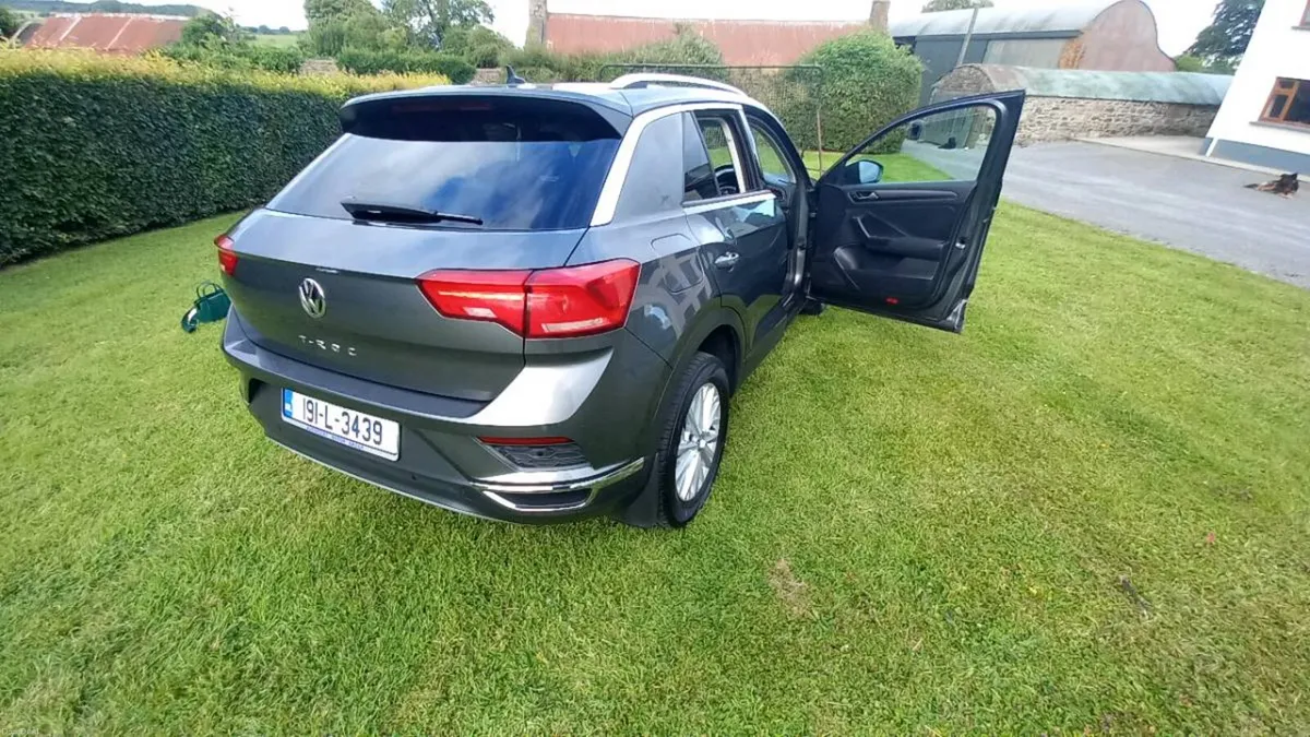 Volkswagen T-Roc - Image 5