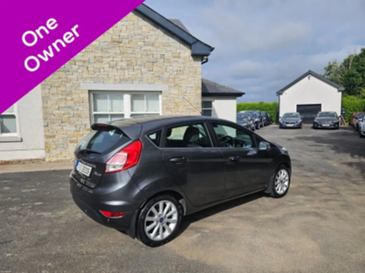 2017 Ford Fiesta 1.25 Titanium - ONLY 45K Kms!! - Image 5