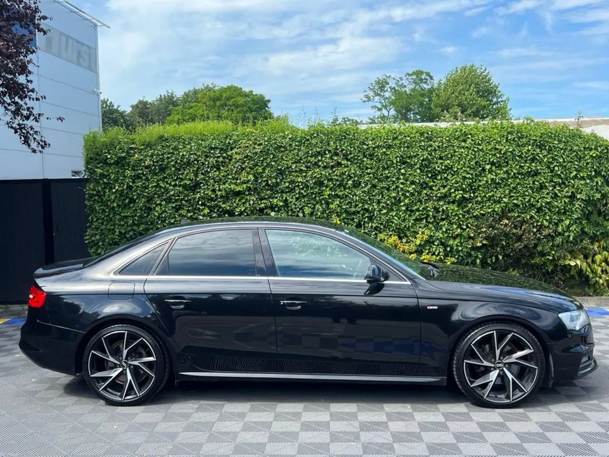 Audi A4 S-LINE 2.0 TFSI // NEW 19" S-LINE ALLOYS / - Image 2