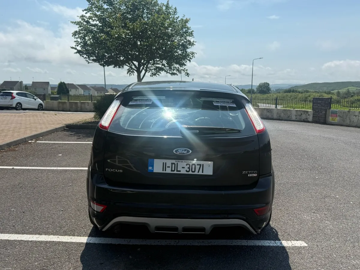Car - Image 3