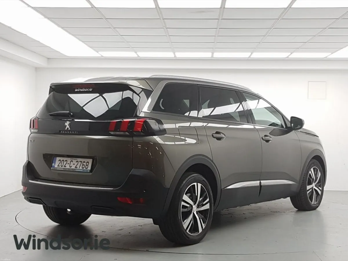 Peugeot 5008 1.5 BlueHDi 130bhp Allure - Image 3