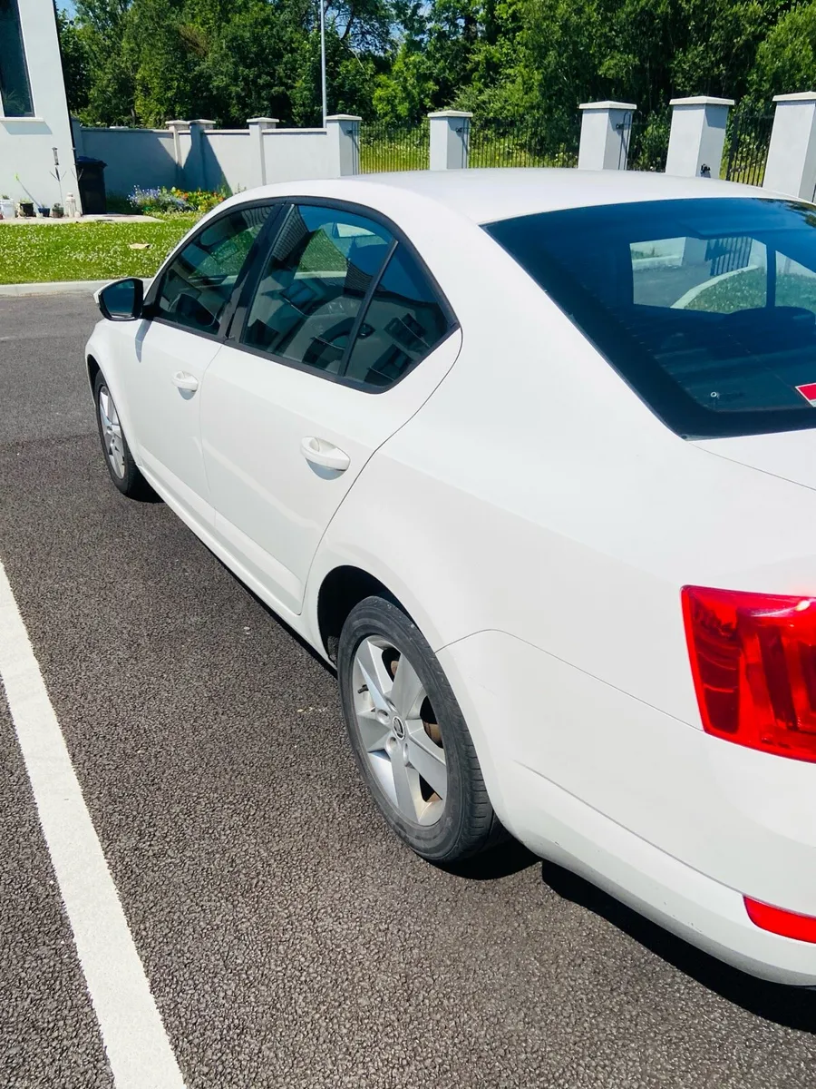 Octavia 2017 DSG 1.6 TDI Long NCT till 2027 - Image 2