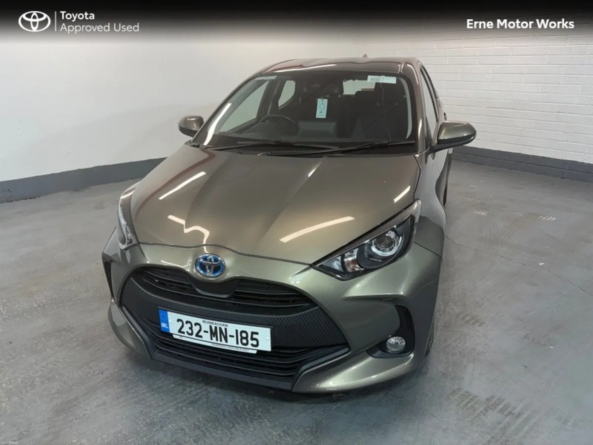Toyota Yaris YARIS 1.5 HYBRID LUNA - Image 1