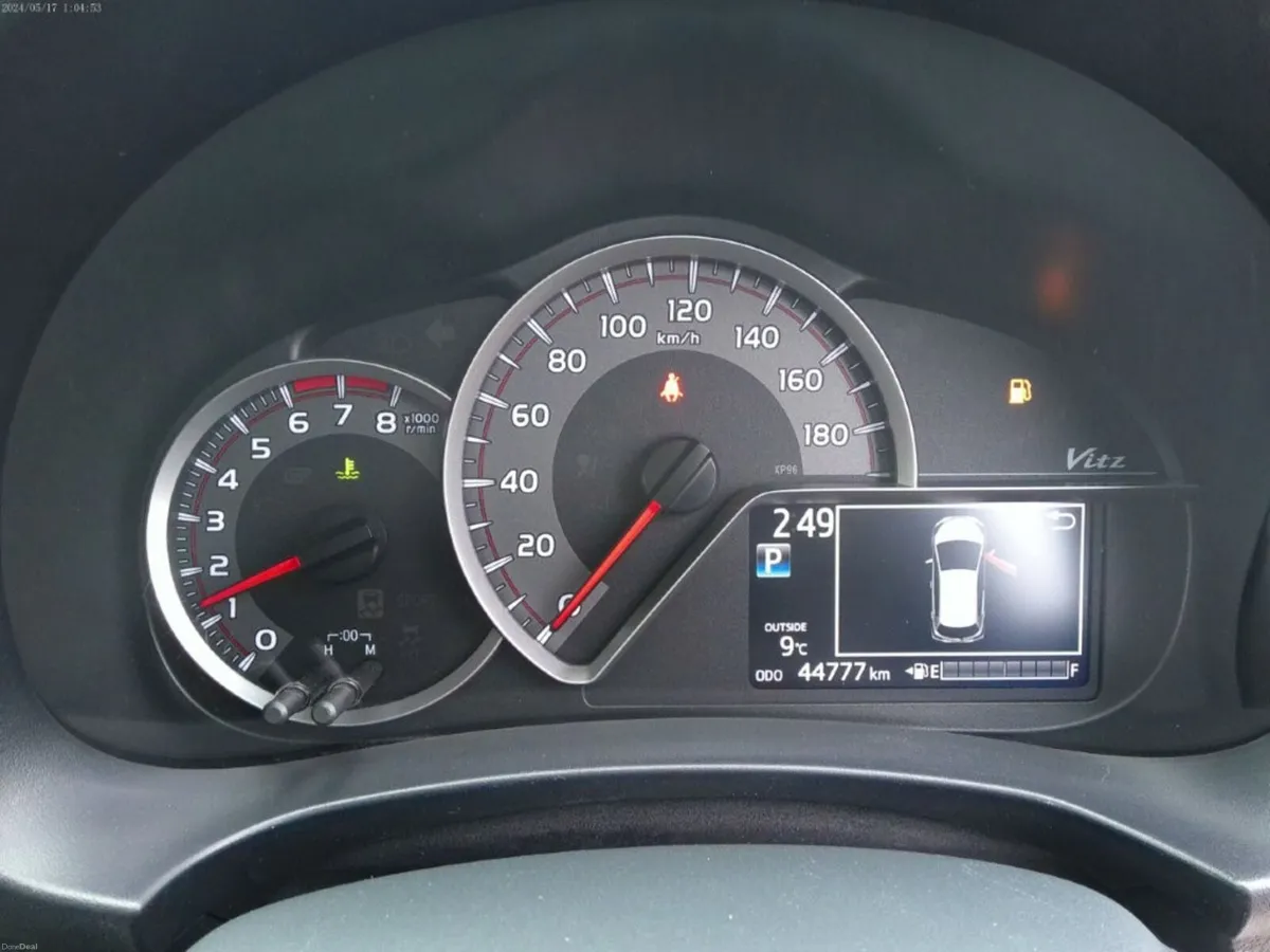 2015 Toyota Yaris Vitz Automatic - Image 6