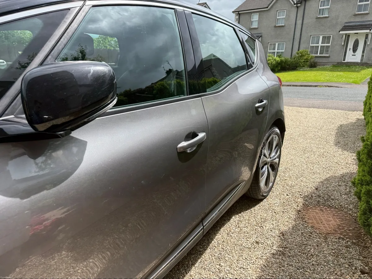 Renault Scenic 2017 - Image 5