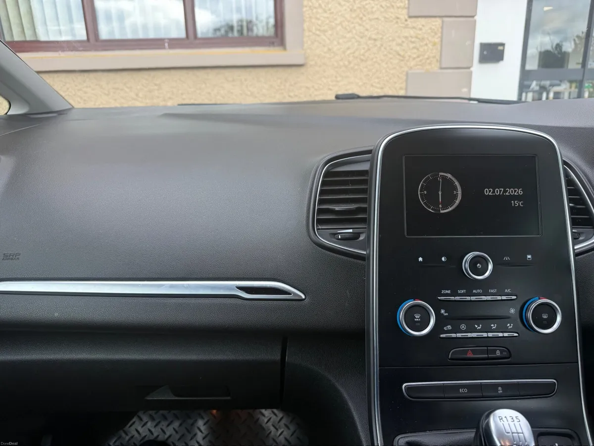 Renault Scenic 2017 - Image 2