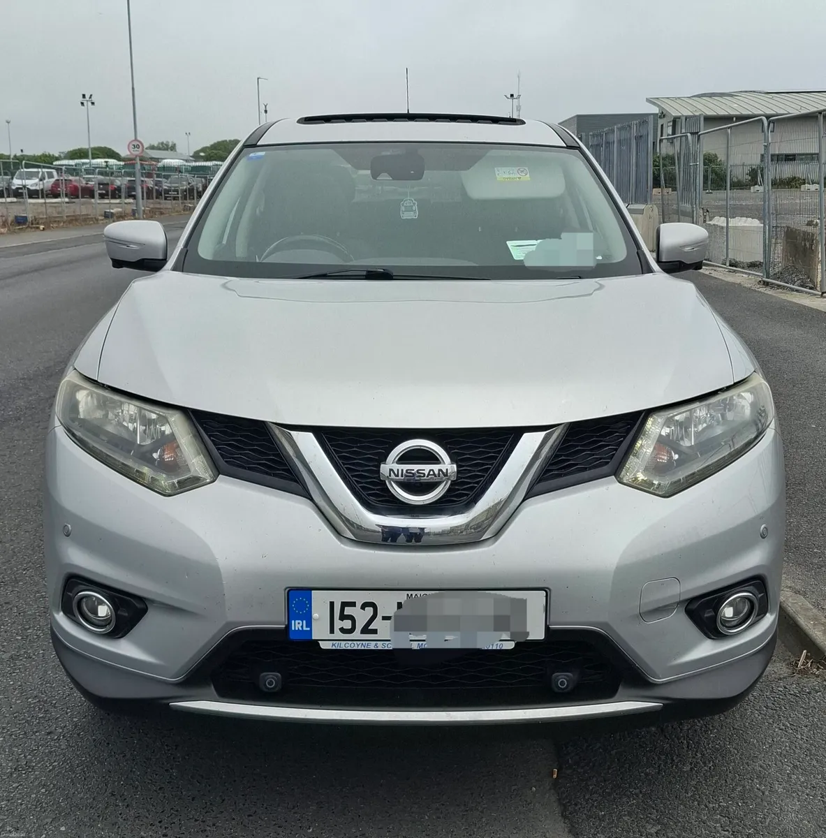 7 Seater Nissan X-Trail - Image 1