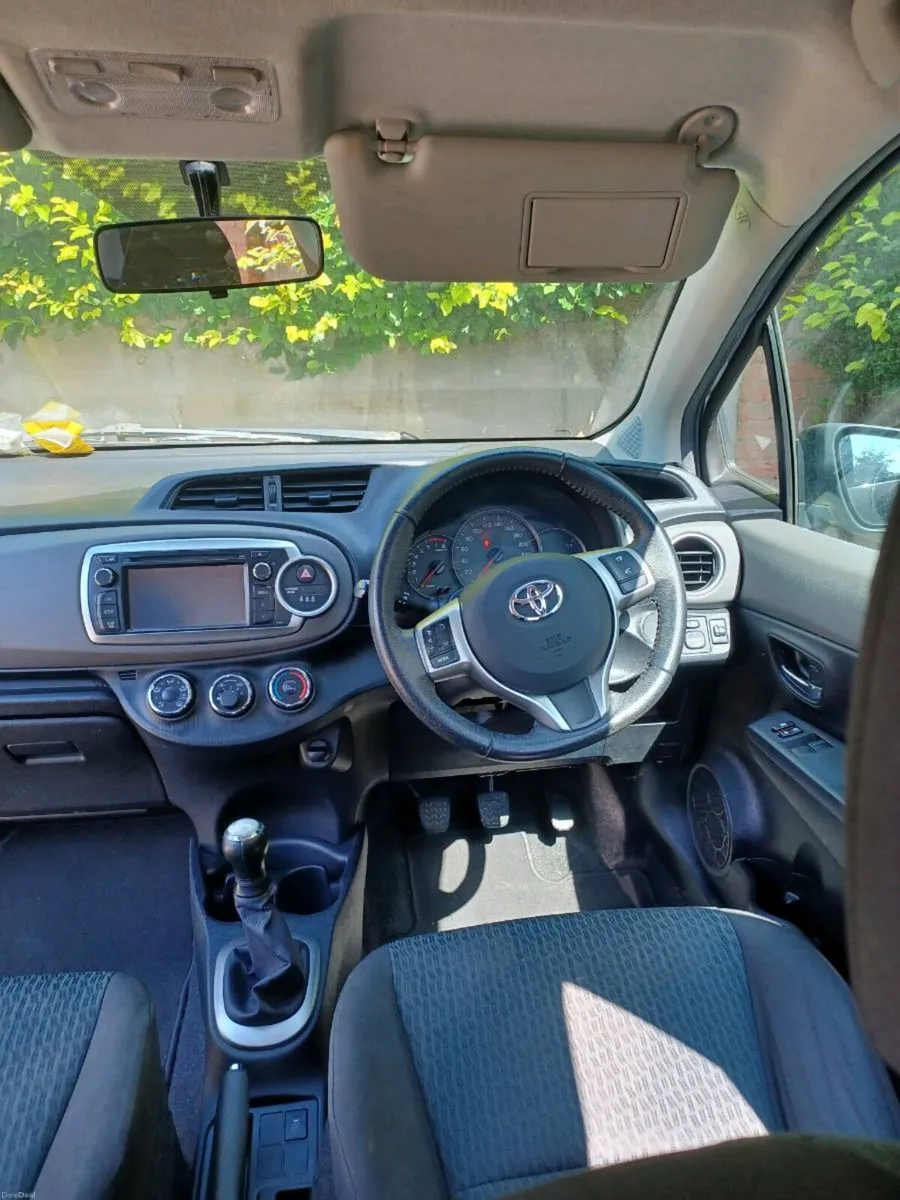 Toyota Yaris Luna 2012 - Image 5