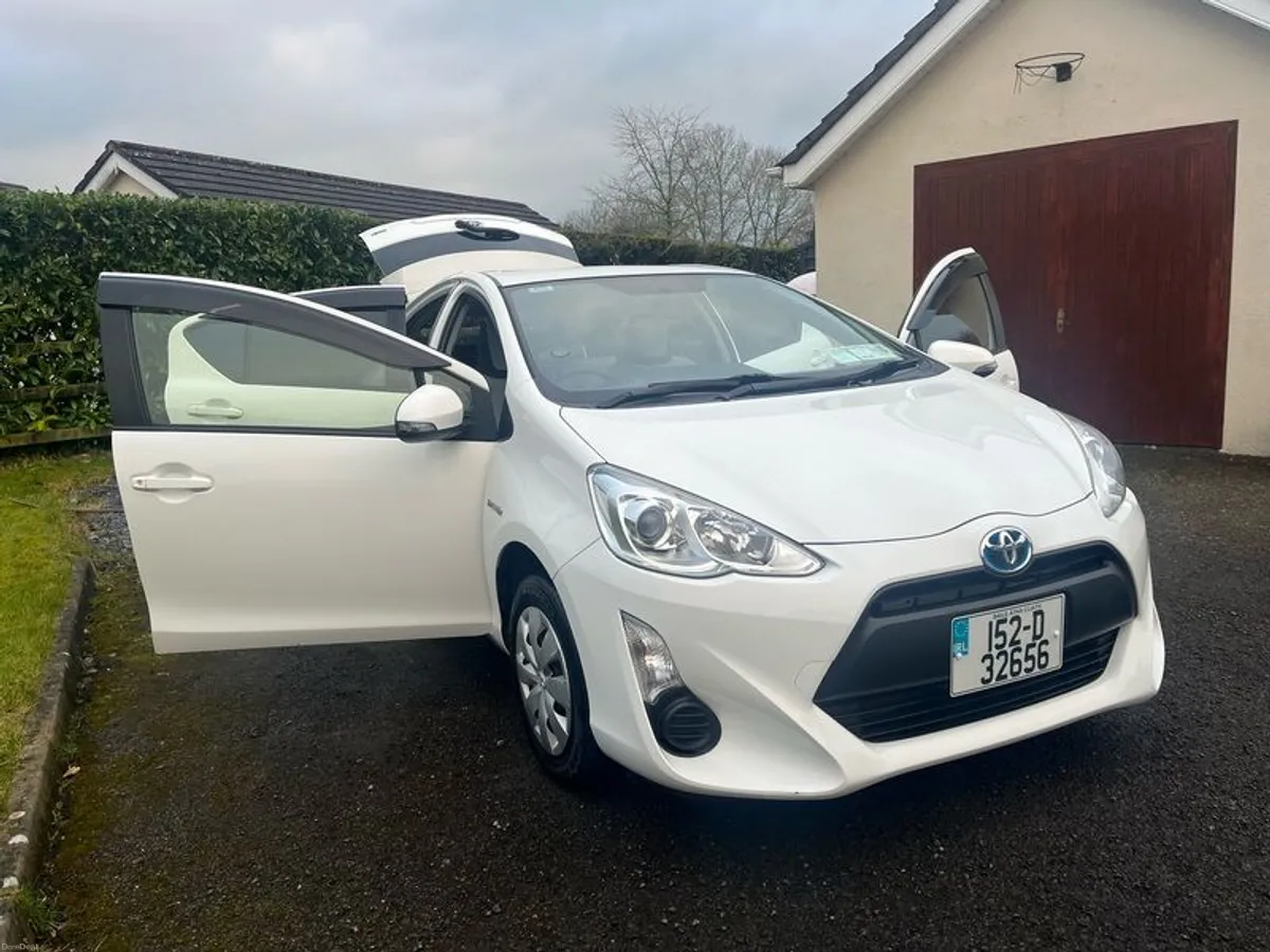 2015 Toyota Aqua - Image 3