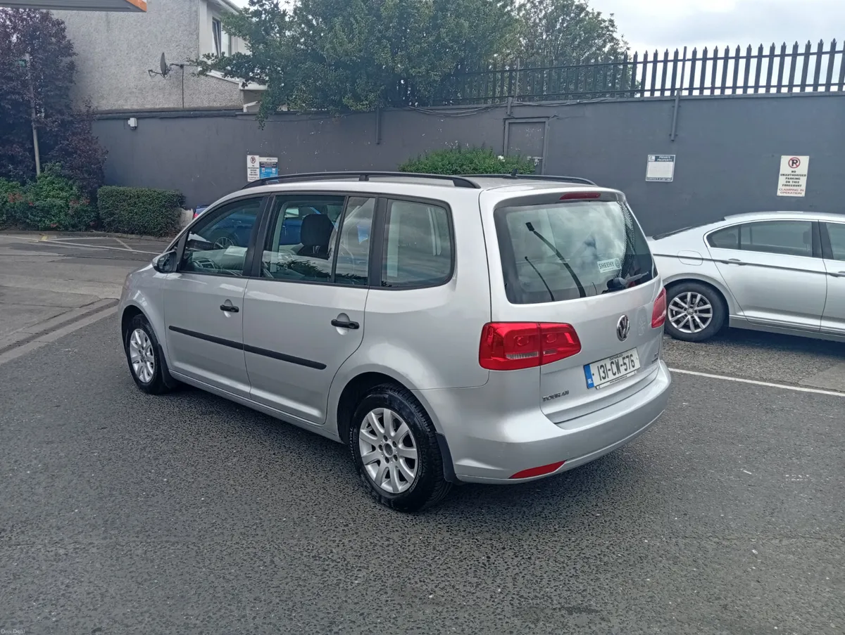 Volkswagen Touran 2013 - Image 4