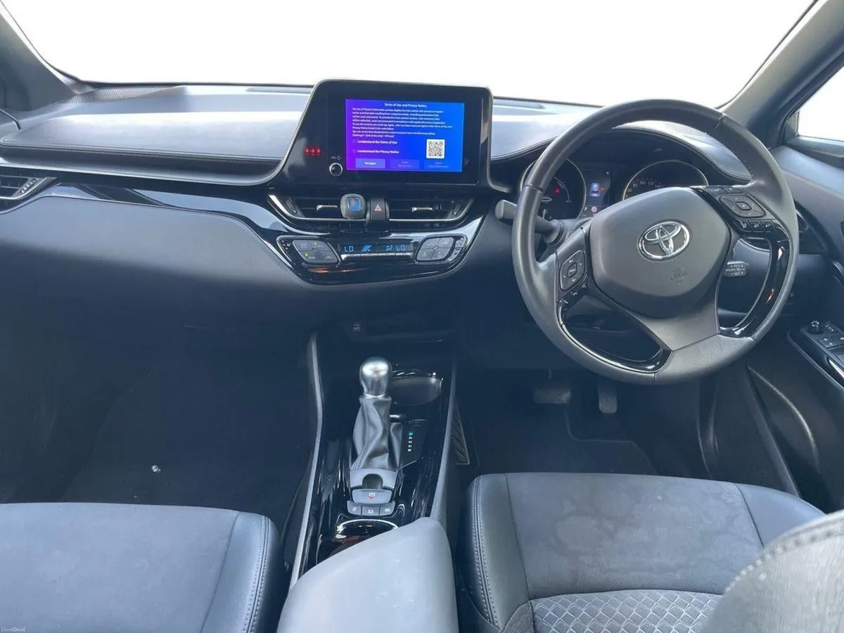 Toyota C-HR 1.8 HYBRID SPORT - Image 2