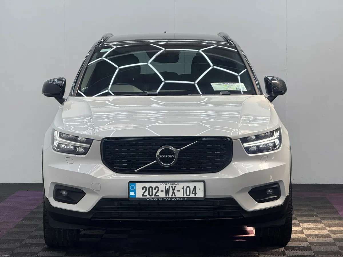 2019 Volvo XC40 R Design 2.0D, Automatic - Image 2