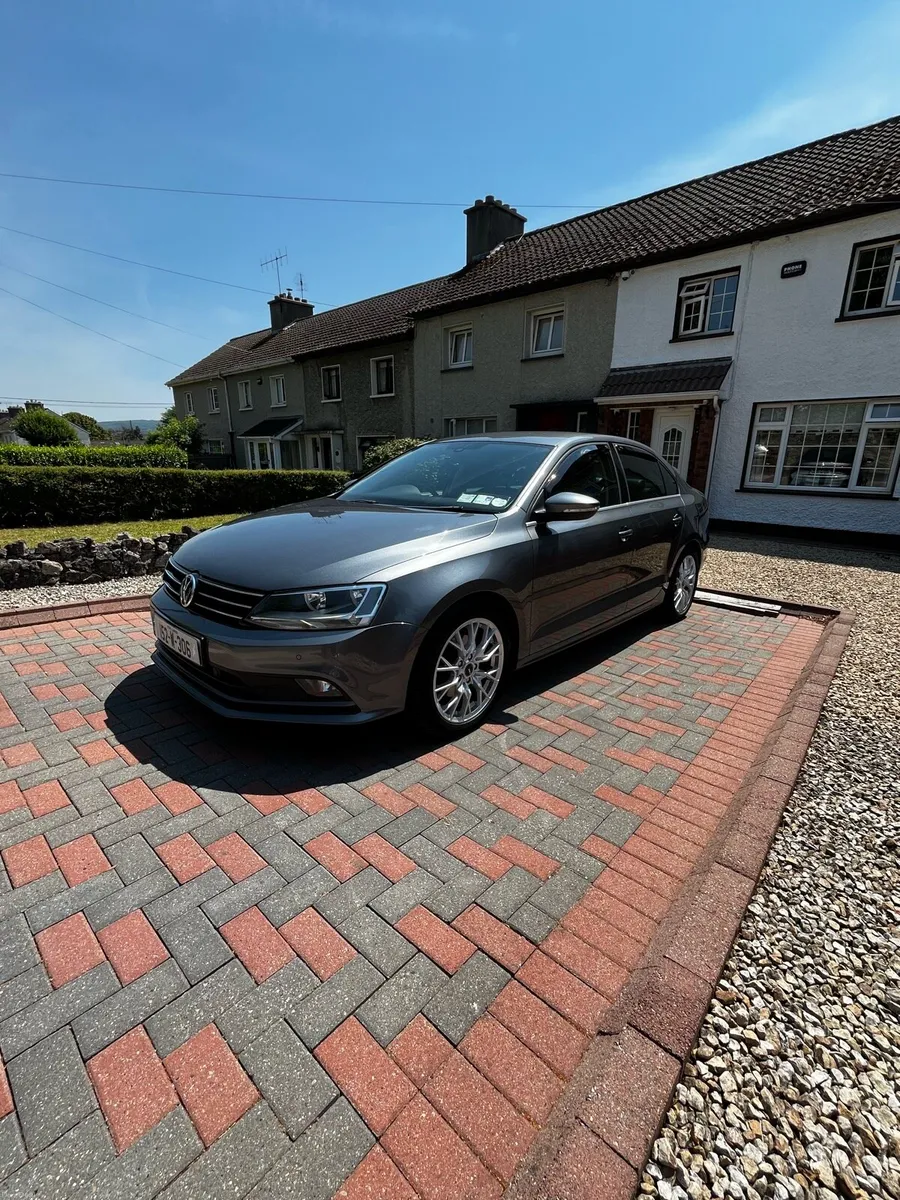 Volkswagen Jetta 2.0 TDI HIGHLINE BLUEMOTION - Image 3