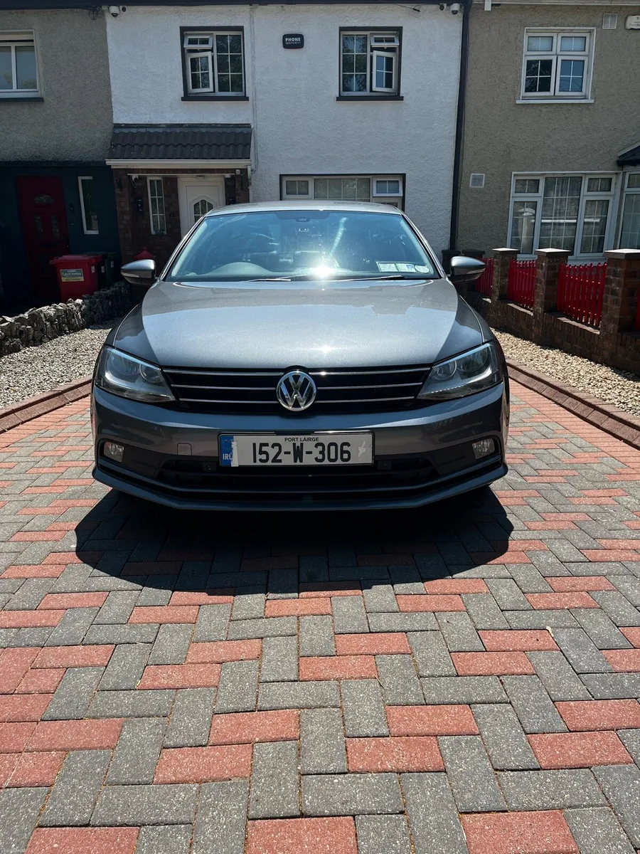 Volkswagen Jetta 2.0 TDI HIGHLINE BLUEMOTION - Image 2